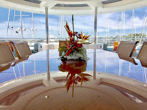 Table Setting w Birds of Paradise gastronomic delight