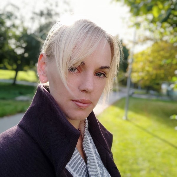 Head shot of sailing catamaran LOLALITA's Chef, Martina Markel